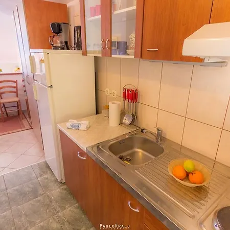 Πανσιόν House Ina Ston