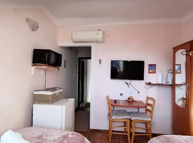 House Ina Konukevi 3*