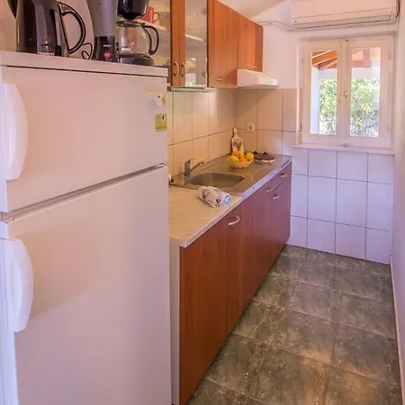 House Ina Ston